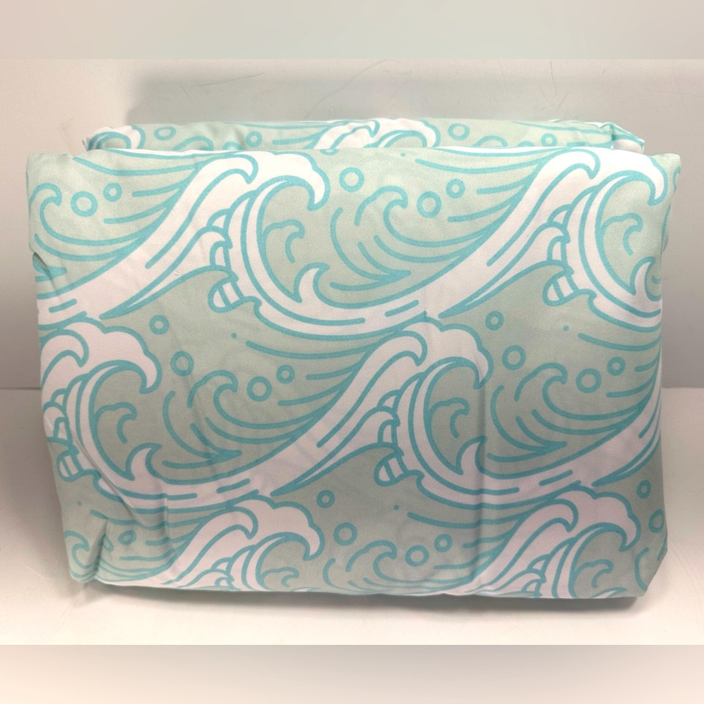 NEW - South Street Loft 4-Piece King Sheet Set Coastal Living Wave Pattern